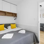 Daire Nowoczesne I Eleganckie Very Berry W Poznaniu By Renters *