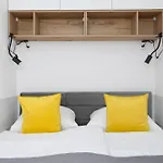 Daire Nowoczesne I Eleganckie Very Berry W Poznaniu By Renters