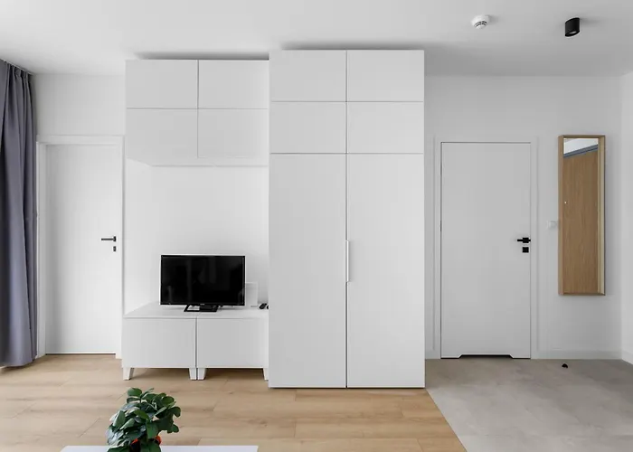 Nowoczesne I Eleganckie Very Berry W Poznaniu By Renters Apartamento *