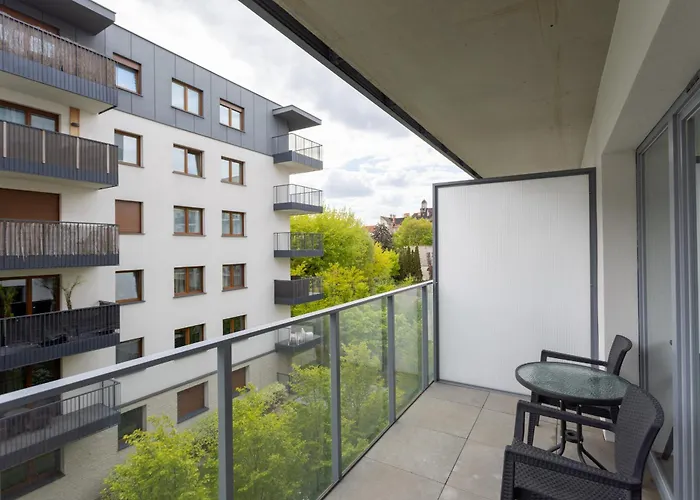 Nowoczesne I Eleganckie Very Berry W Poznaniu By Renters