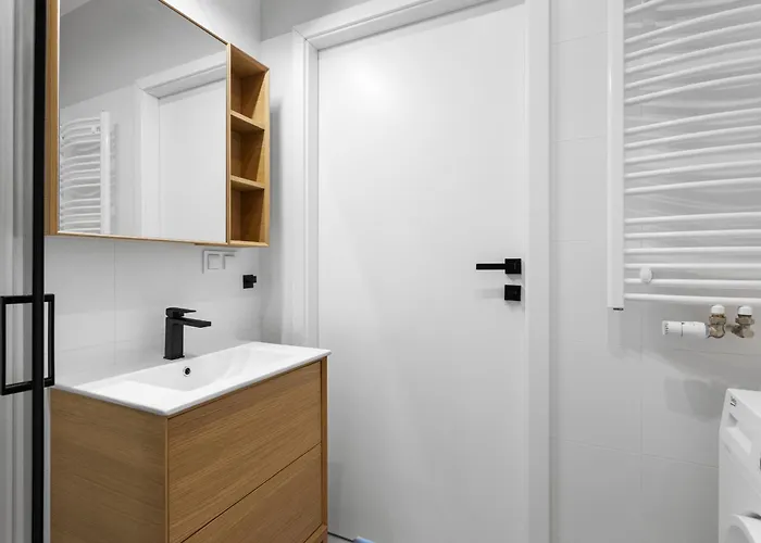 Nowoczesne I Eleganckie Very Berry W Poznaniu By Renters Apartamento *